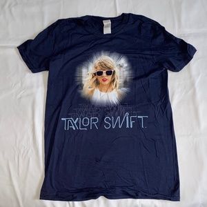 NEW Taylor Swift Small Youth 1989 World Tour Navy Blue T-Shirt AUTHENTIC